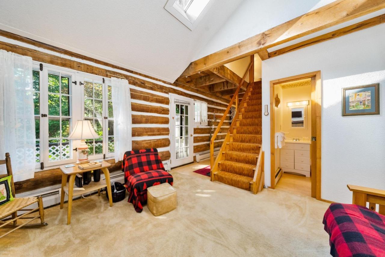 Cozy Condo By Tripp Lake Warrensburg Екстериор снимка