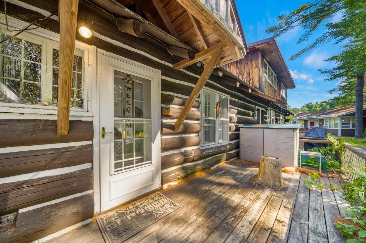 Cozy Condo By Tripp Lake Warrensburg Екстериор снимка