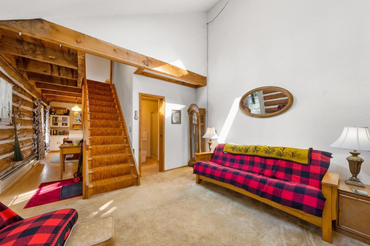 Cozy Condo By Tripp Lake Warrensburg Екстериор снимка