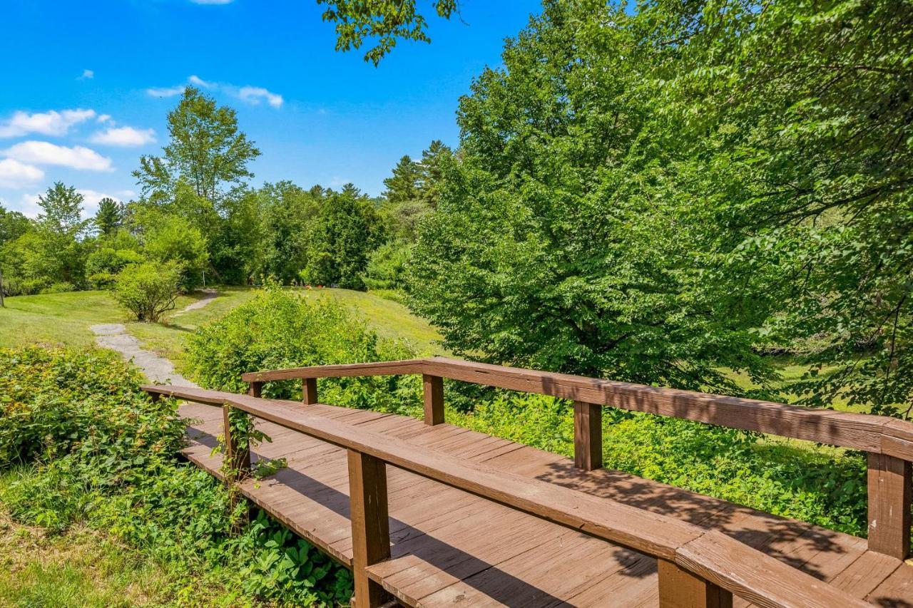 Cozy Condo By Tripp Lake Warrensburg Екстериор снимка