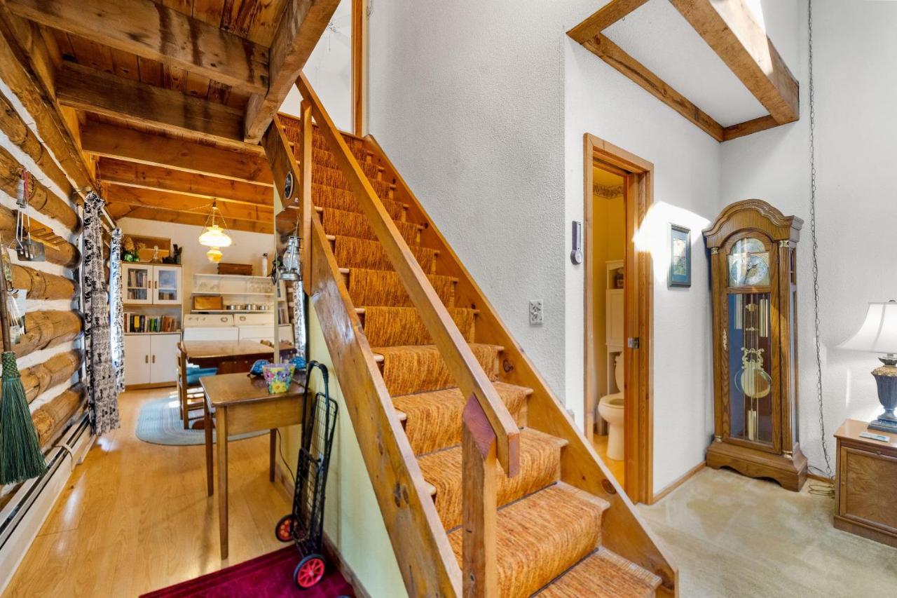 Cozy Condo By Tripp Lake Warrensburg Екстериор снимка
